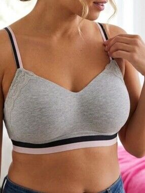 CACIQUE Women's Bra Gray Lace Trim Confortable No Wire Size 46D